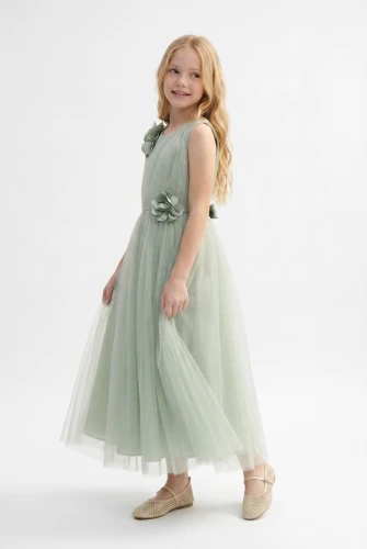 Bella - salvijas zaļā gara svētku kleita meitenei ar 3D ziedu aplikācijām